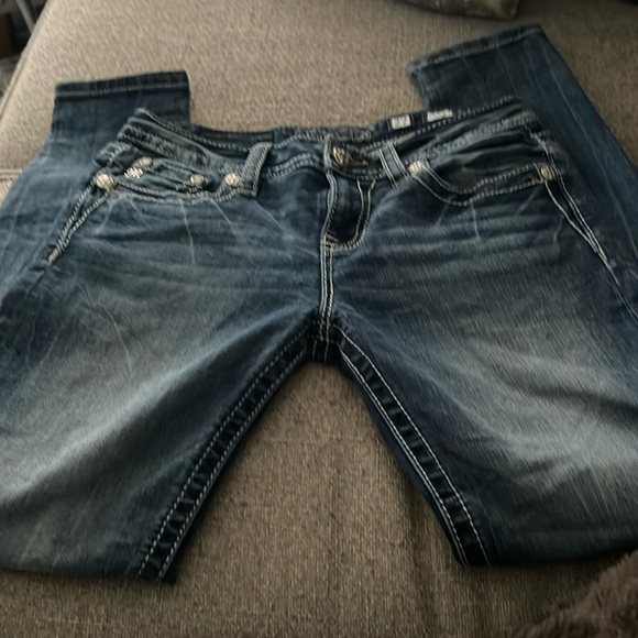 Gently used Miss Me size 27 Skinny jeans - Picture 1 of 3